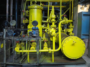 Elektrik motorları, borular, borular ile endüstriyel büyük su pompaları