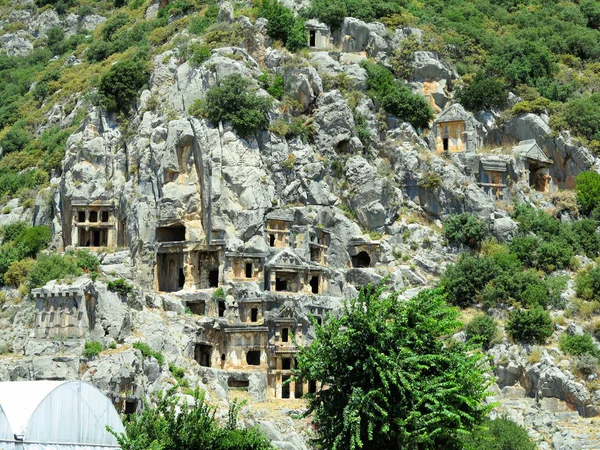 Antiguas ruinas de la tumba de roca Myra lycian en Demre, Antalya . —  Fotos de Stock