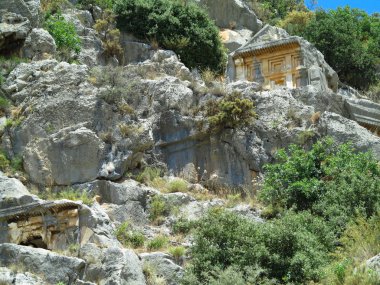 Antalya Demre'de antik likya Myra kaya mezar kalıntıları.