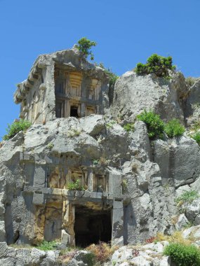 Antalya Demre'de antik likya Myra kaya mezar kalıntıları.