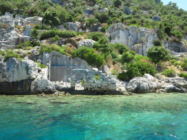 Antik Likya kenti Kekova adasındabatık kalıntıları