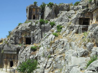 Antalya Demre'de antik likya Myra kaya mezar kalıntıları.