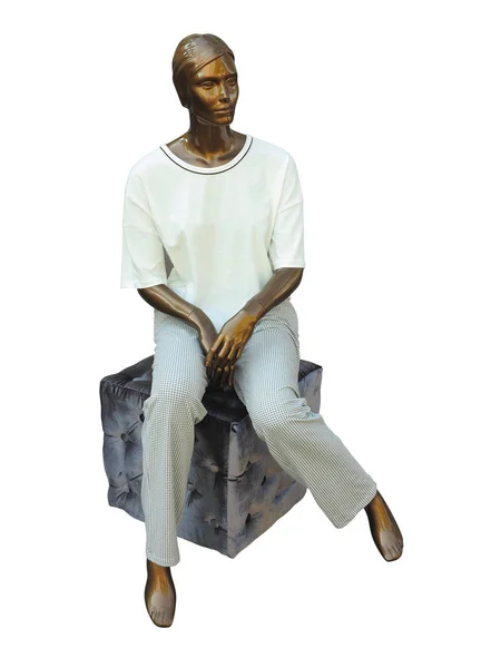 Vrouwelijke mannequin gekleed in casual kleding. geïsoleerd op wit — Stockfoto