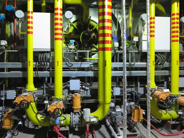Газові Жовті Труби Промисловій Теплоелектростанції Нічна Сцена — стокове фото