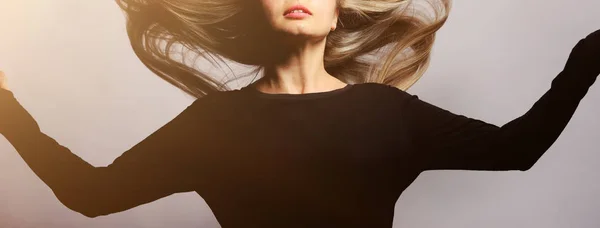 Glamour Beautiful Woman with flying hair — Stock Photo, Image