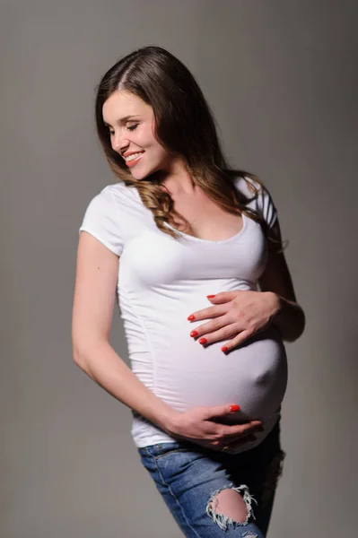 怀孕、生育、准备和期望的概念. — 图库照片