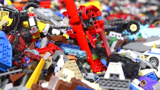 Vista Ritagliata Mucchio Diversi Dettagli Blocchi Lego — Video Stock