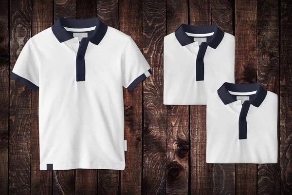 Polo Shirt Mockup Ahşap Arka Plan Üzerinde — Stok fotoğraf