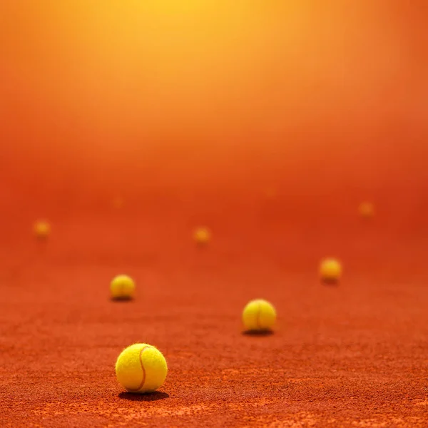 Tennis Balls Scattered Clay Court Selective Focus Blank Copy Space — Stock Photo, Image