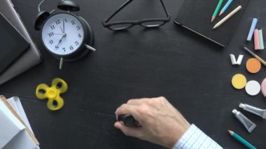 Edu Internet etki alanı okul tahtaya tebeşirle yazılan metnin kavramsal görüntü için eğitim kurumları,