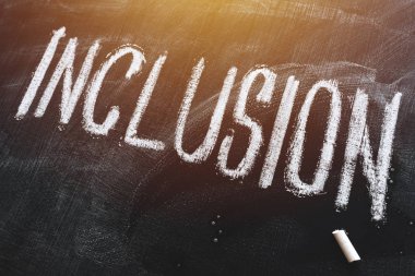 Okul blackboard tebeşir ile yazılı Word eklenmesi