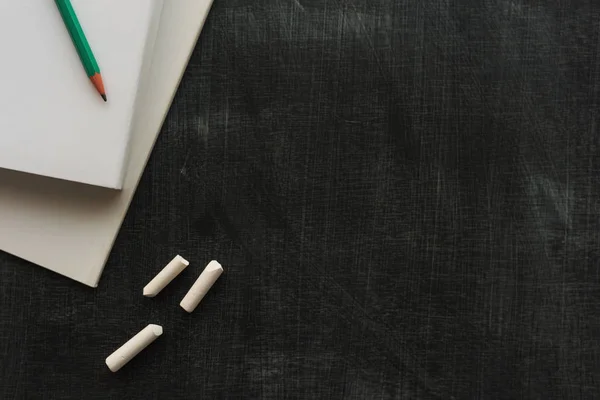 Books Pencil Chalk Blackboard Copy Space — Stock Photo, Image