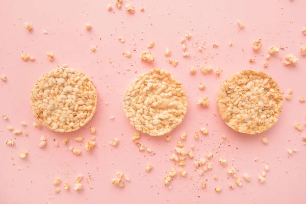 Flat Lay Crunchy Rice Cakes Pastel Pink Background Overhead Top — Stock Photo, Image