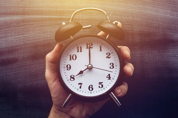 Oito Manhã Hora Escola Professor Segurando Relógio Alarme Clássico Sobre — Fotografia de Stock