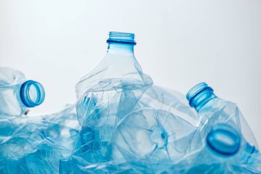 Ezilmiş plastik şişe yığın geri dönüşüm için hazır