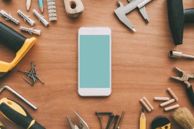 Akıllı telefon tamirci workdesk boş ekran ile. Metin veya el ulağı bakım iş cep telefonu uygulaması veya iş hizmet uygulaması, en iyi görünüm için alan kopyalama