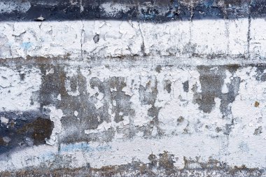 Beyaz duvar yüzeyi arka plan olarak kapalı soyulması boya ile yıpranmış