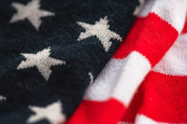 米国旗パターンで衣類の作品の選択と集中をクローズ アップ — ストック写真