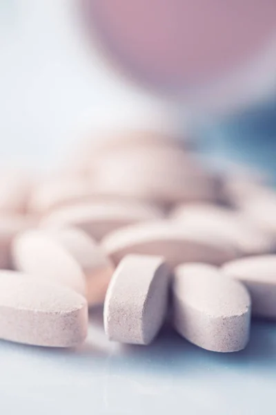 Pilules Suppléments Vitaminiques Gros Plan Avec Mise Point Sélective — Photo