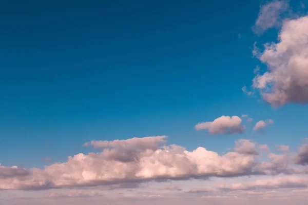 Witte Wolken Blauwe Lucht Van Herfst — Stockfoto