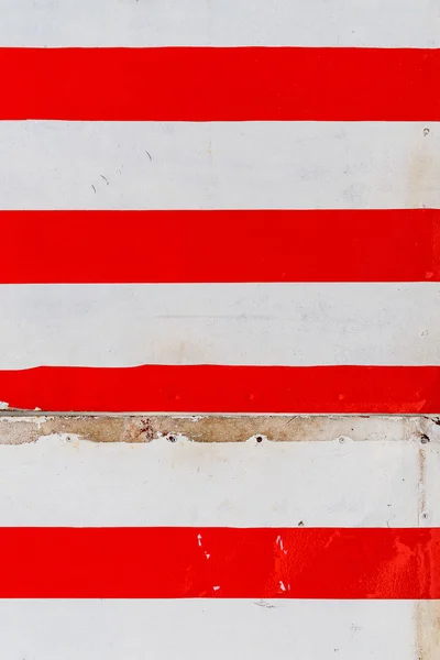 Red White Stripes Pattern Painted Grunge Metallic Surface Background — Stock Photo, Image