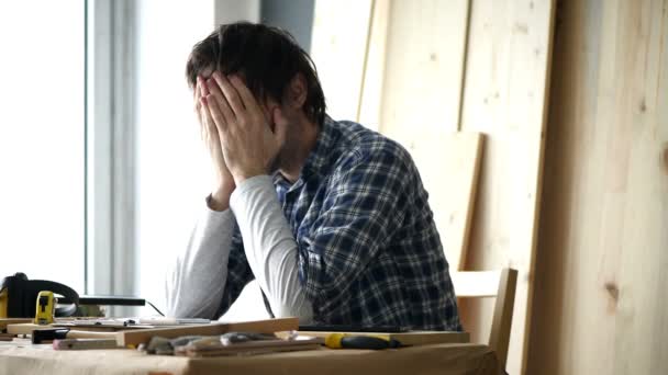 Carpenter Nervous Anxious His Woodwork Project Small Business Carpentry Workshop — Stock Video