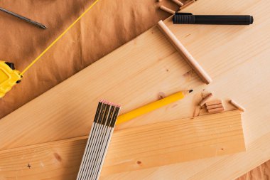 Ahşap Doğrama Atölyesi tablo ticaret DIY hobi projesi için diğer araçları ile kalem