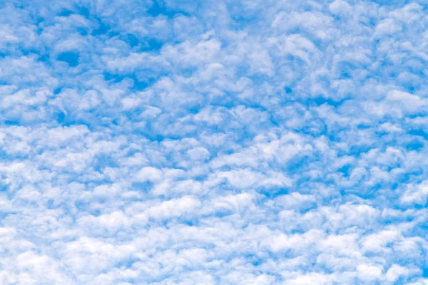 Nuvens Brancas Fofas Céu Azul Como Fundo — Fotografia de Stock