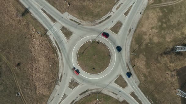 Luftaufnahme Von Autos Kreisverkehr Drohne Von Oben — Stockvideo