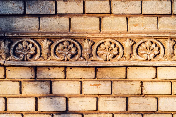 Vecchio dettaglio di stucco parete intemperie ornamento — Foto Stock