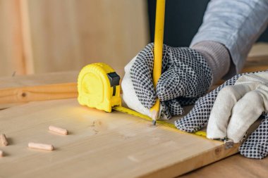 Çam ahşap tahta kesme için işaretleme marangoz