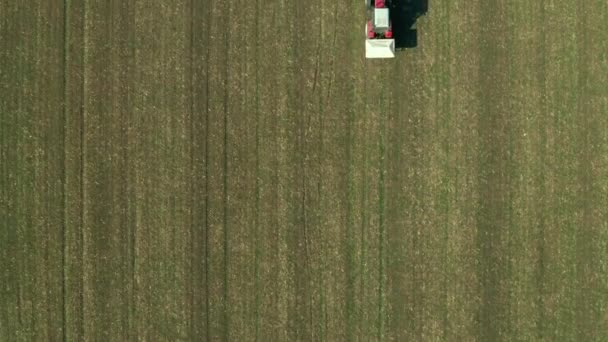 Tracteur Agricole Fertilise Champ Blé Avec Des Engrais Npk Vue — Video