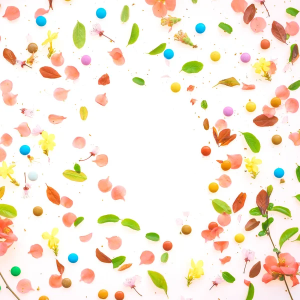 Colorata primavera sfondo piatto lay vista dall'alto — Foto Stock