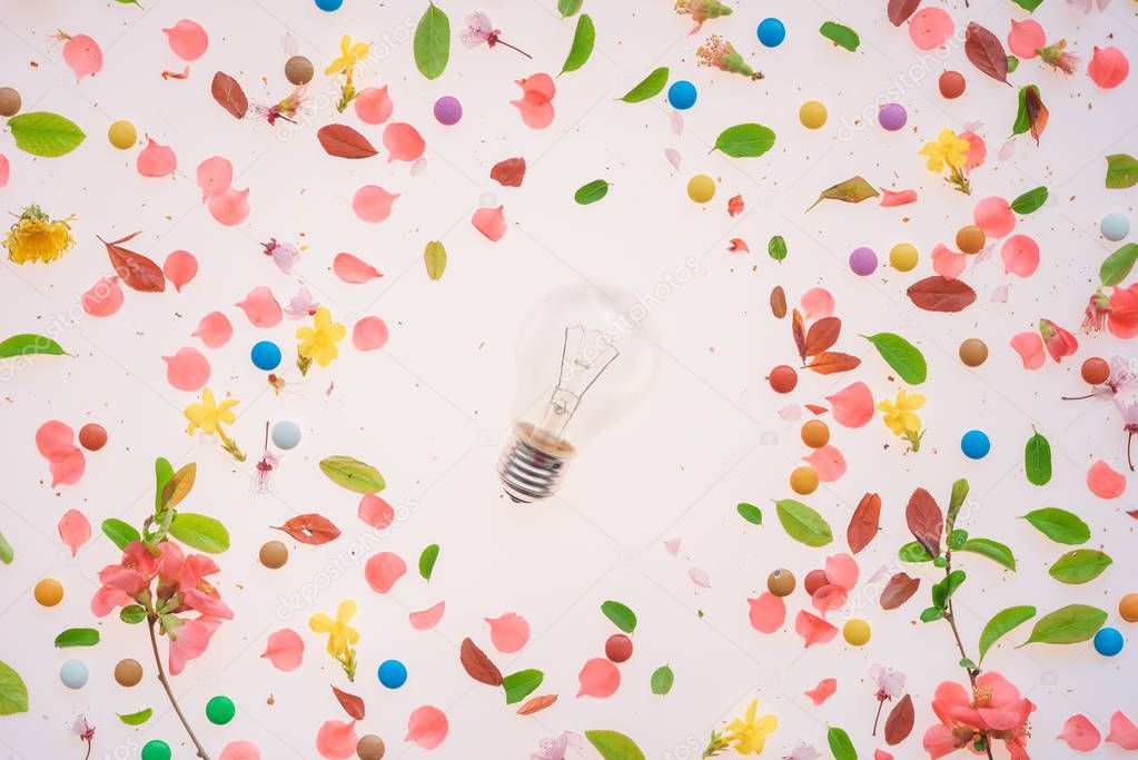 Creative thinking light bulb concept