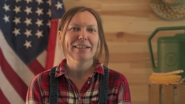 Mujer Agricultora Haciendo Video Revisión Marihuana Turba Vlog Las Redes — Vídeos de Stock