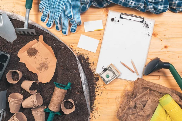 Biologico giardinaggio e agricoltura appunti appunti pad mock up — Foto Stock