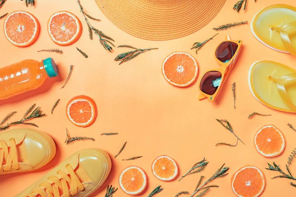 Top view flat lay summertime beach accessories — Stock Photo, Image