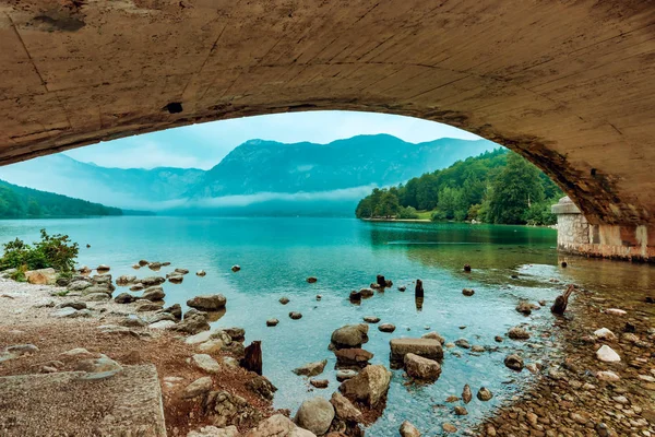 Jezero Bohinj - krásná destinace ve Slovinsku, Evropa — Stock fotografie