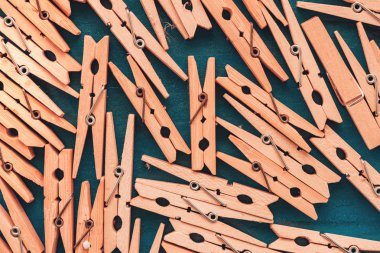 Ahşap elbise askıları üst görünüm