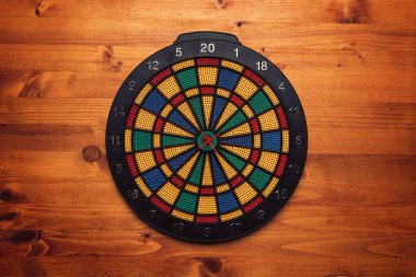 Dartboard, dart oyun ekipmanlarının renkli yüzeyi