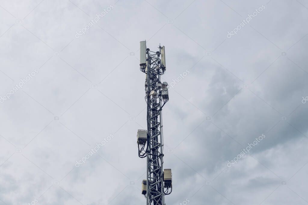 Torre Repetidora Telecomunicaciones Para Industria Comunicación