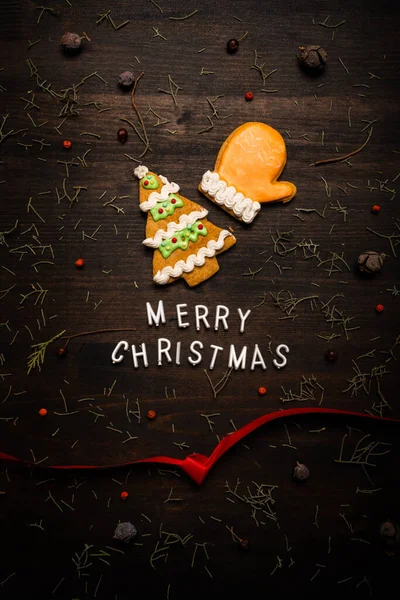 Feliz Texto Navidad Con Galletas Jengibre Vista Superior Plana Sobre — Foto de Stock