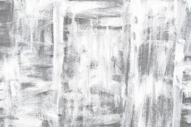 Arka planda lekeli beyaz boya izi var.