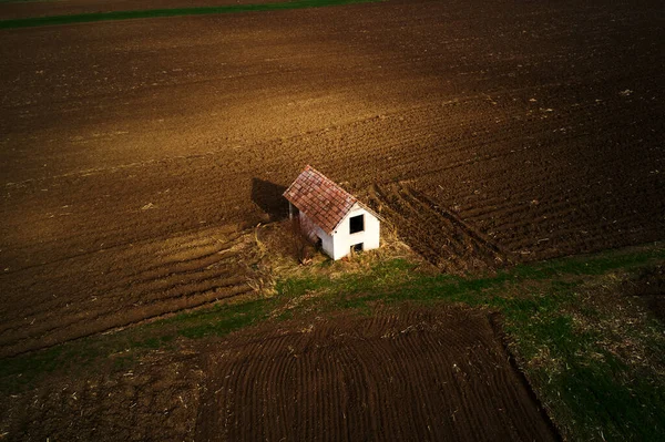 Aerial View Abandoned Farmhouse Field Drone Pov High Angle View — Stock Photo, Image