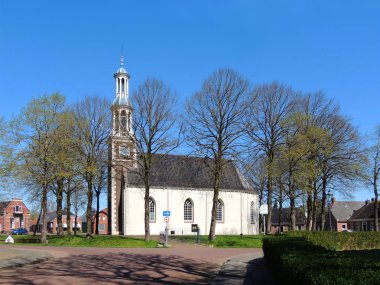 Andreaskerk köyü Spijk ili Groningen, Hollanda'nın merkezinde Ortaçağ Reform Kilisesi