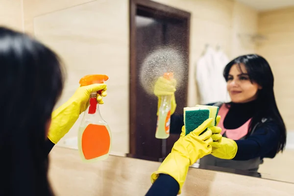 Housemaid Hands Rubber Gloves Cleans Mirror Cleaning Spray Hotel Bathroom — Stock Photo, Image