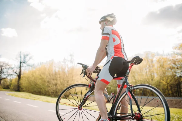 Male Cyclist Helmet Sportswear Riding Bicycle — Stock Photo, Image