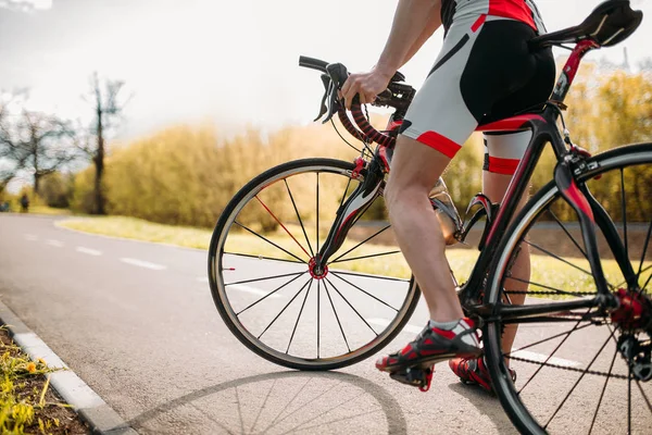 Male Cyclist Sportswear Riding Bicycle Back View — Stock Photo, Image