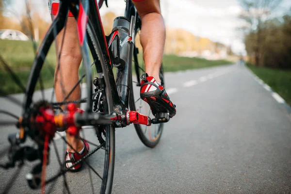 Ciclista Masculino Sportswear Andar Bicicleta — Fotografia de Stock