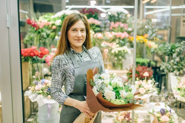 Female Florist Apron Fresh Bouquet Flower Shop Floral Business Concept — Stock Photo, Image